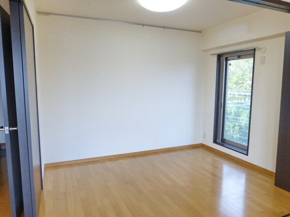 セカンド調布の物件内観写真